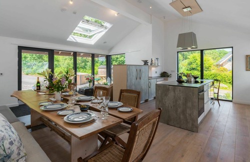 Glen Urquhart Villa | Maravillosa casa de vacaciones privada con WIFI, TV, terraza, vista panorámica y aparcamiento