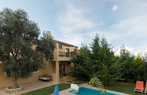 Vlichada Villa | Casa de vacaciones privada con WIFI, A/C, piscina privada, TV, balcón, vista panorámica