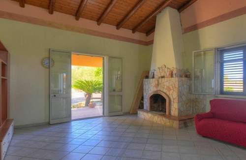 Floridia Casa | Casa de vacaciones privada con piscina, A/C, WIFI, TV, patio, mascotas permitida, aparcamiento
