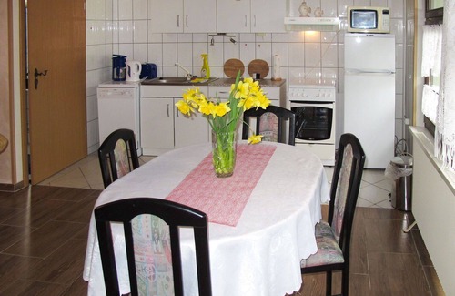 Goldberg Casa | Maravillosa casa de vacaciones privada con TV, patio, mascotas permitida y aparcamiento