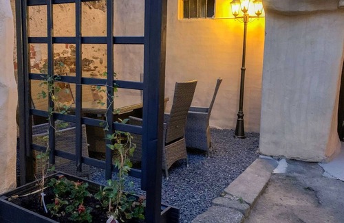Ulmen Casa | Maravillosa casa de vacaciones privada para 6 personas con WIFI, TV y terraza