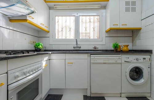 Cambrils Casa | Wonderful private villa for 6 people with A/C, hot tub, WIFI, TV and patio