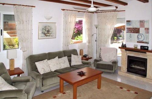 Mar Azul Casa | Wonderful private villa for 6 people with A/C, private pool, TV, patio and parking