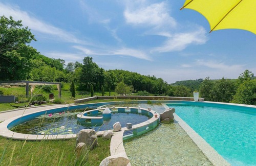 Momjan Villa | Casa de vacaciones privada con A/C, WIFI, piscina privada, terraza, mascotas permitida, aparcamiento