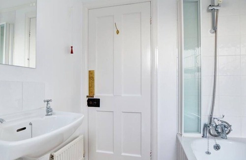 Treyarnon Casa | Maravillosa casa de vacaciones privada con WIFI, TV, patio, vista panorámica y aparcamiento