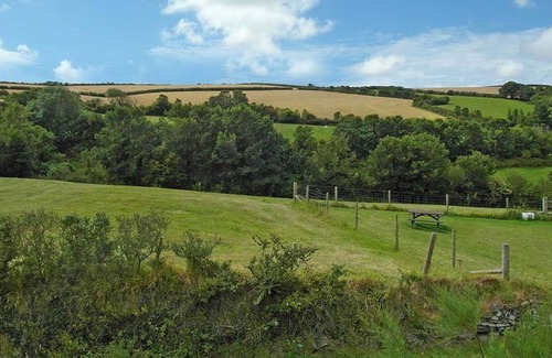 Wadebridge Villa | Maravillosa casa de vacaciones privada para 4 personas con TV, mascotas permitida y aparcamiento