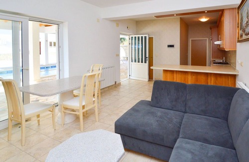 Zaton Casa | Casa de vacaciones privada con piscina privada, jacuzzi, A/C, WIFI, TV, terraza, aparcamiento