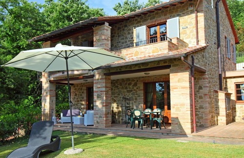 San Feliciano Villa | Preciosa casa de vacaciones privada con piscina privada, WIFI, jacuzzi, TV, patio y aparcamiento
