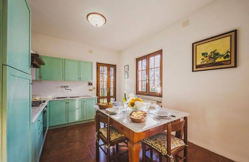 Massa Casa | Estupenda casa de vacaciones privada para 4 personas con WIFI, TV, terraza y aparcamiento