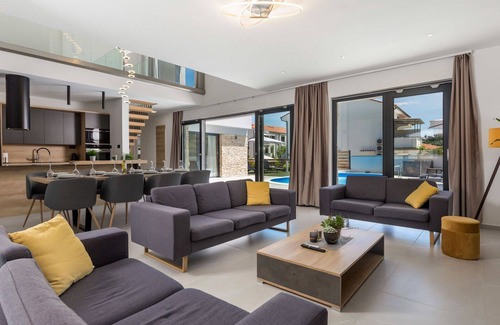 Lopar Villa | Casa de vacaciones privada con jacuzzi, piscina privada, WIFI, A/C, TV, patio, aparcamiento
