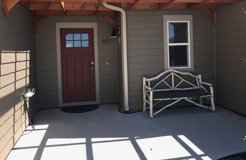 Ennis Casa | Wonderful quiet house 3/2 on 1/3 acre in town