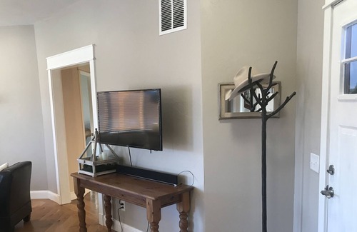 Ennis Casa | Wonderful quiet house 3/2 on 1/3 acre in town