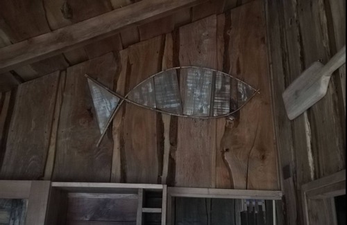 Pucon Casa | Cabaña rústica Pellín, equipada completamente, con orilla de río Trancura