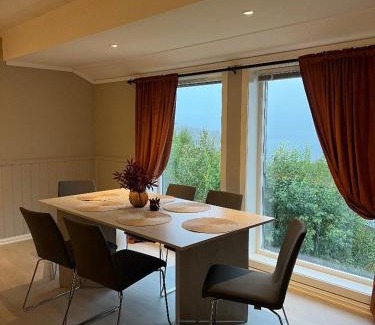 Al Municipality Apartamento | Wonderful Seaview Apartment