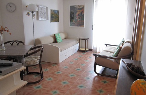 Grado Pineta Apartamento | Wonderful Seaview Flat for 4 Guests - Beahost