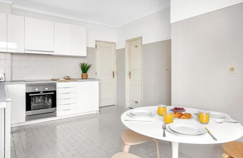 Alfornelos Casa | Wonderful Shared Apartment in Alfornelos - NEAR METRO!