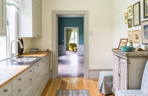 Holo Casa | Alojamiento de 7 habitaciones en Hölö