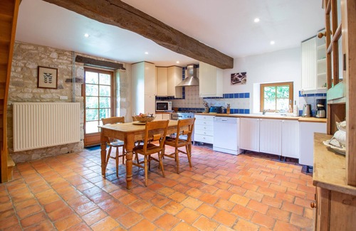 Douzains Otro | Wonderful stone built farmhouse with four bedrooms and fab views