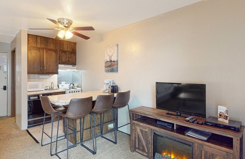 Yosemite National Park Apartamento | Wonderful studio with balcony - inside Yosemite National Park