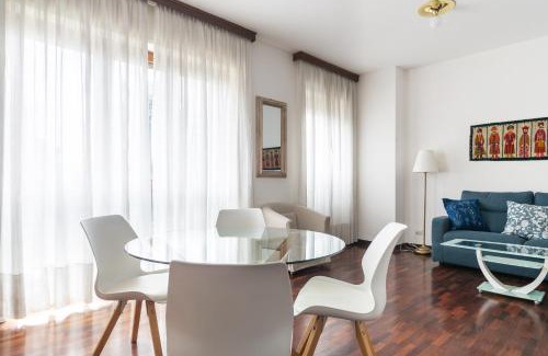 Zona Risorgimento Apartamento | Wonderful three-room apartment just few minutes away from MM Tricolore