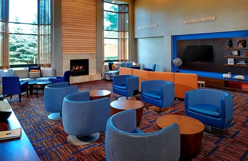 West Dundee Complejo | Wonderful Trip! FREE Parking, Pool, Pay a Visit to Elgin History Museum!