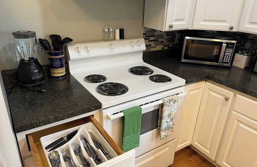 Pierre Casa | Wonderful two-bedroom home with a full kitchen