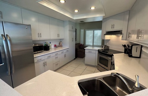 La Quinta Casa | Wonderful Updated Townhome