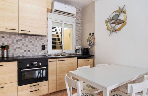 Los Alcázares Casa | Estupenda casa de vacaciones para 4 personas con WIFI, piscina, A/C, TV, terraza y aparcamiento