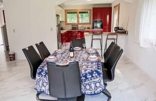 Les Posses-sur-Bex Casa | Wonderful villa for 6 guests with WIFI, TV, terrace and parking