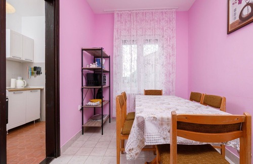 Balatonfenyves Casa | Maravillosa casa de vacaciones para 6 personas con WIFI, A/C, TV y terraza