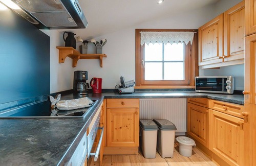 Piesendorf Villa | Estupenda casa de vacaciones para 16 personas con WIFI, TV, terraza y aparcamiento