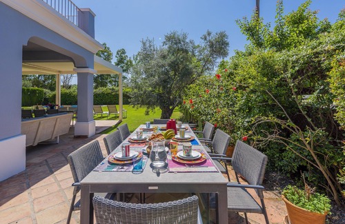 Guadalmina Villa | Maravillosa villa en Marbella a 1.000 metros de la playa