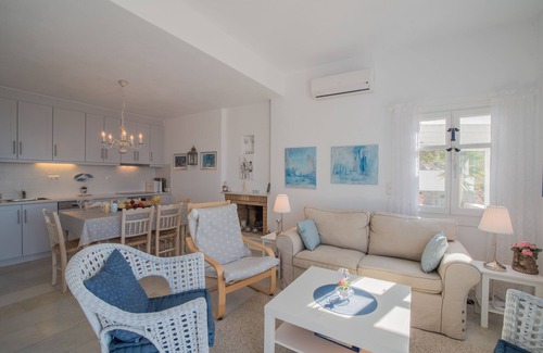 Maragas Villa | MARAVILLOSA VILLA CON VISTAS ESPECTACULARES Y PISCINA PRIVADA, A 150 M DE LA PLAYA