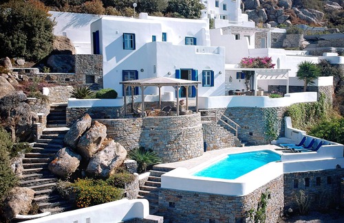 Maragas Villa | MARAVILLOSA VILLA CON VISTAS ESPECTACULARES Y PISCINA PRIVADA, A 150 M DE LA PLAYA