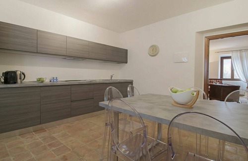 Tresana Villa | Maravillosa casa de vacaciones con piscina, WIFI, A/C, TV, terraza, vista panorámica, aparcamiento