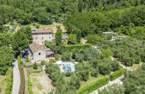 Vaiano Villa | Casa de vacaciones con A/C, piscina privada, WIFI, TV, veranda, vista panorámica, aparcamiento