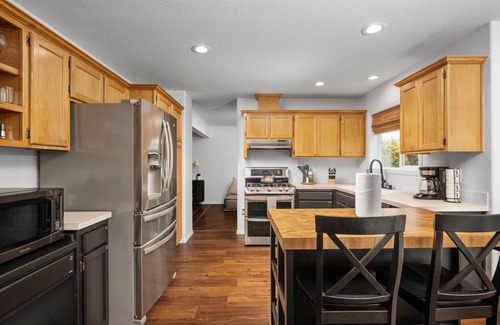 Dundee Casa | Wonderful Wine Country Location, Pet Friendly, Fully Fenced Backyard, 1/2 Mile From Downtown Dundee