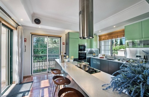Almancil Villa | Maravillosamente elegante y lujosa Villa, Piscina climatizada, jardines, diseñador de interiores