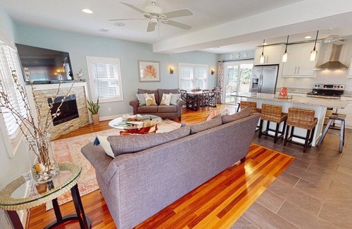 Cape Charles Casa | Distrito histórico de Cape Charles - Maravillosamente renovado - ¡Ideal para familias!