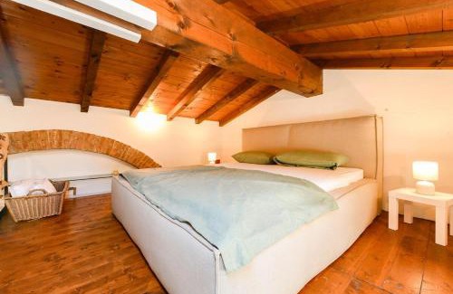 Colà Di Lazise Apartamento | Wood-En Loft immerso nel verde, vicino a Gardaland