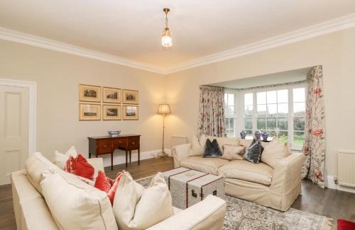 Mangotsfield Casa | Wood Stanway House