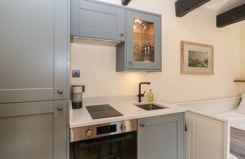 Earl Sterndale Cabaña | Woodbine Retreat