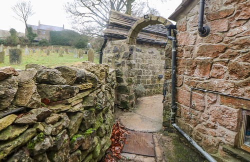 Earl Sterndale Cabaña | Woodbine Retreat