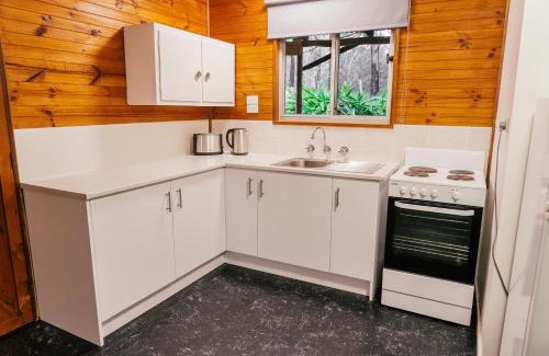 Hallidays Point Casa | Woodbine Studio Cabin Retreat