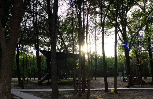 Alvord Cabina | Private Escape: 4 Cabins / 4 Full Baths / 8 Guests / Lots of Room to Roam