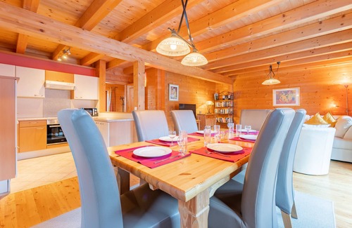 Niederau Chalet De Esquí | Wooden chalet with shared saunas