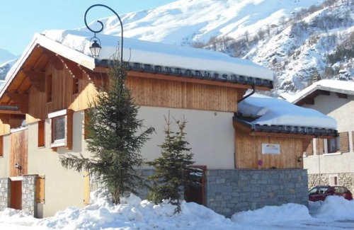 Le Bettaix Chalet De Esquí | Chalet de madera con jacuzzi y sala de cine a 150 m de las laderas