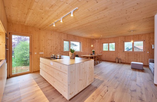 Bad Kohlgrub Casa | Wooden house - experience real nature in style!