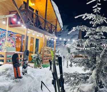 Bagvdanari Chalet De Esquí | Wooden huts In Mestia-Hut for 14