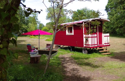 Le Vieil-Bauge Cabaña | Wooden Trailers in the "Moulin de Palet"
